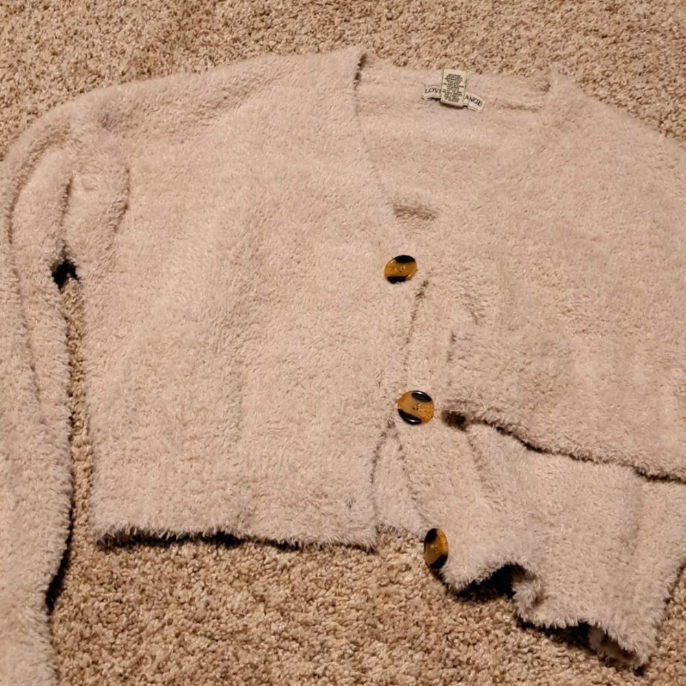 Cropped Fuzzy, Super Soft Sweater. Size Small